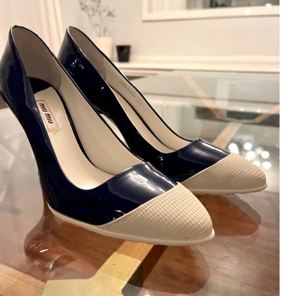 Miu Miu Navy & White Heels - Picture 3 of 3